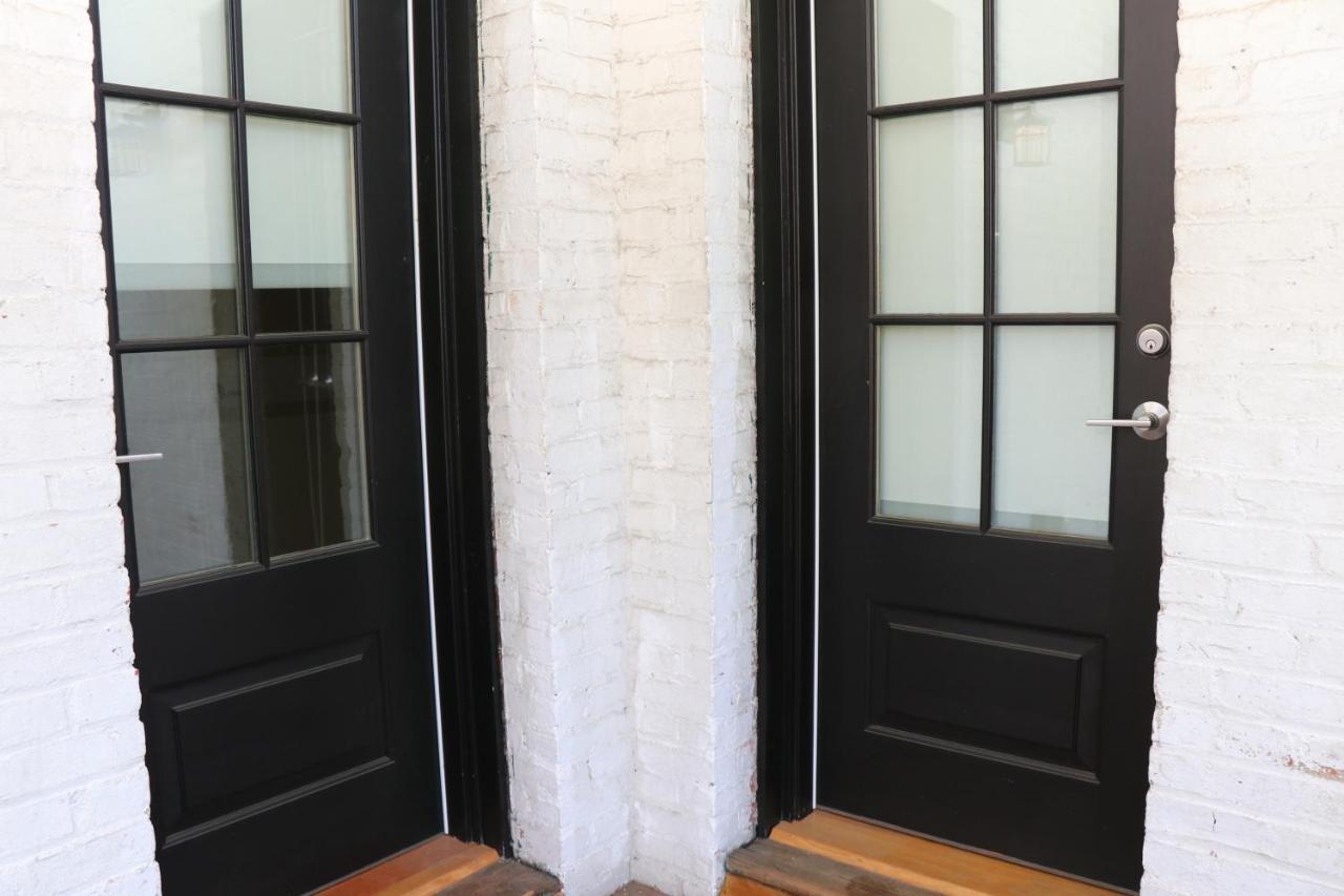 A Stylish Stay W/ A Queen Bed, Heated Floors.. #14 Brookline Exteriér fotografie